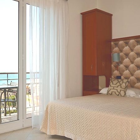 Hotel Noris Finale Ligure Exterior photo