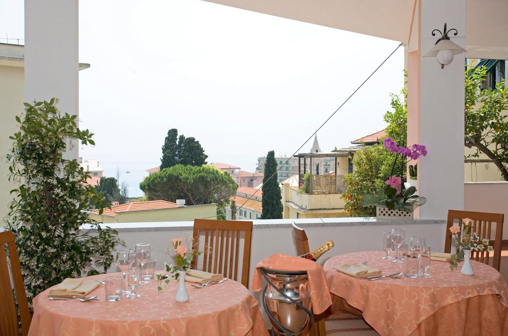 Hotel Noris Finale Ligure Exterior photo