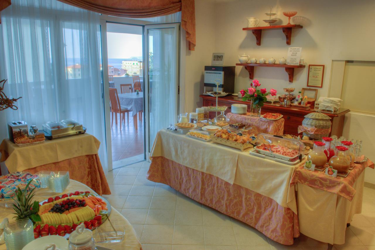 Hotel Noris Finale Ligure Exterior photo
